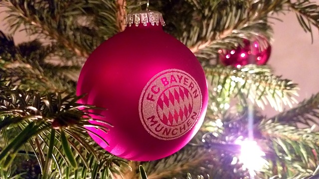 中继续保持 中继续保持